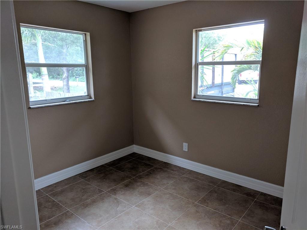 5476 / 5478 Avenue C Property Photo 21