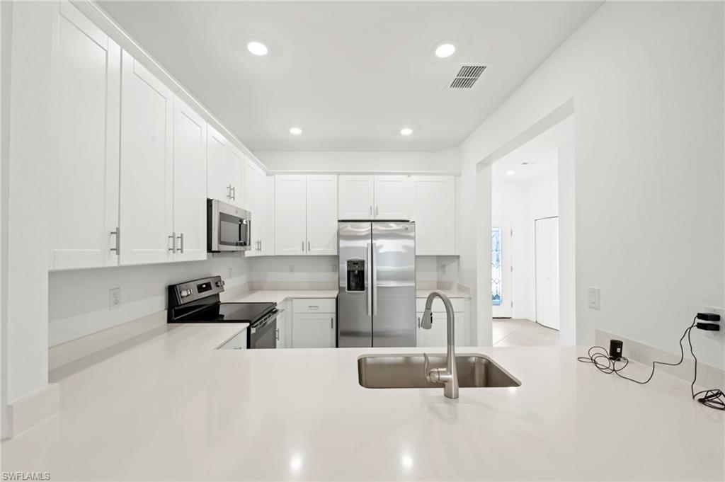 2827 Blossom Way Property Photo 8