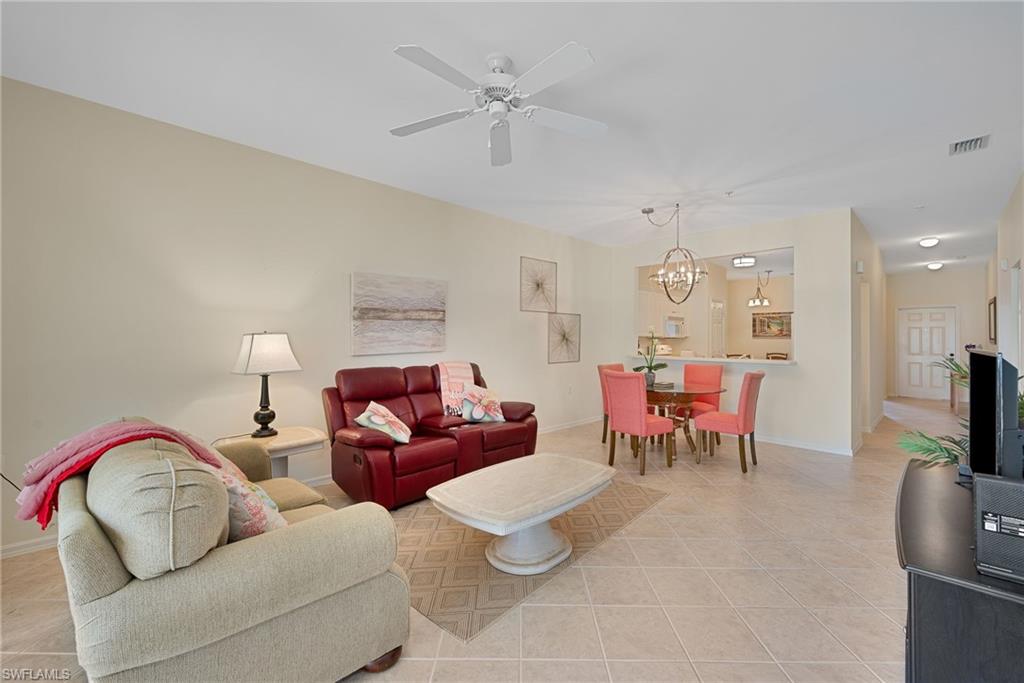 3993 Bishopwood Ct E 9-204 Property Photo 4