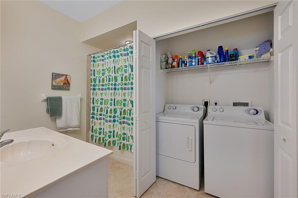 3993 Bishopwood Ct E 9-204 Property Photo 15