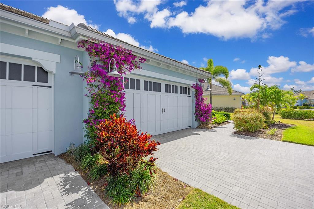6382 Negril Isle Dr Property Photo 4