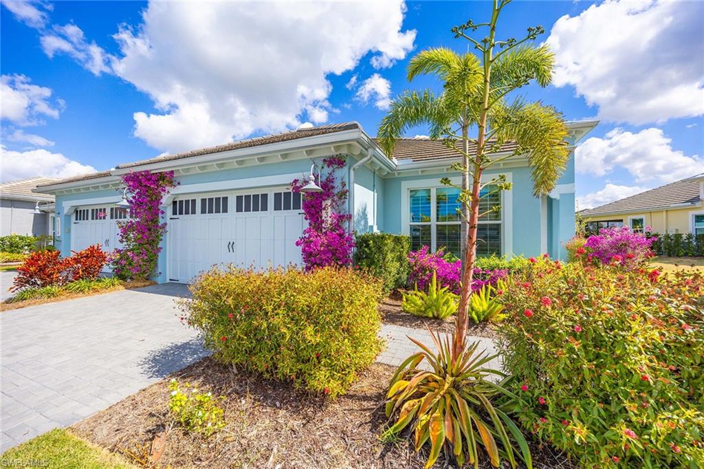 6382 Negril Isle Dr Property Photo 5