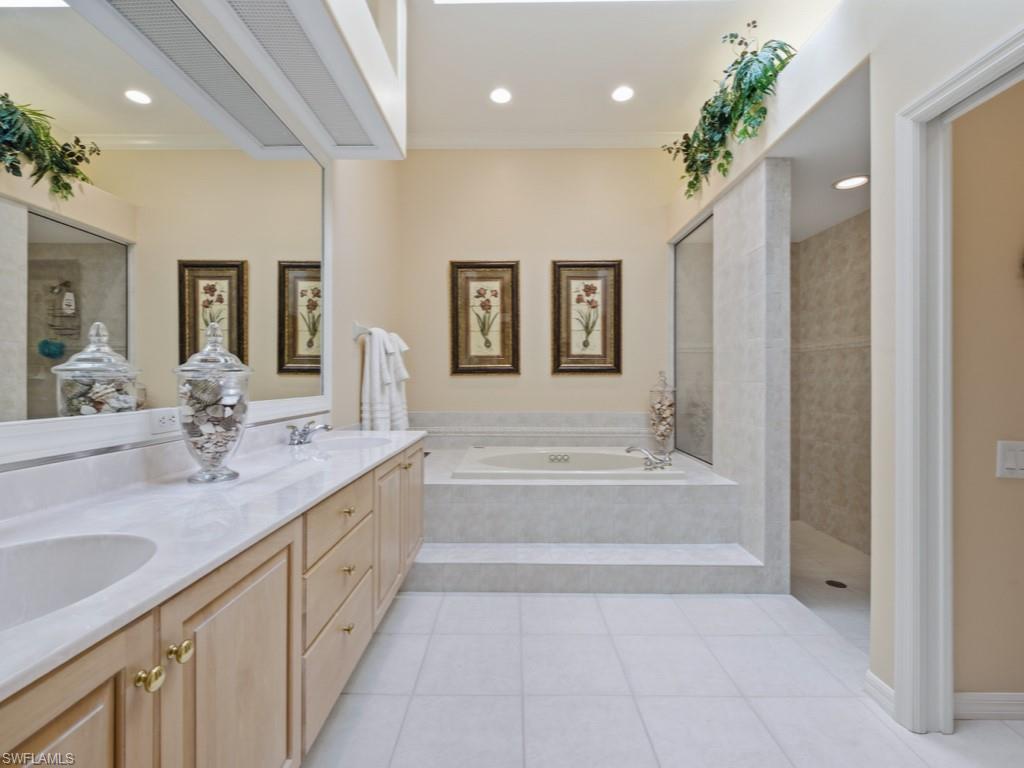 5835 Persimmon Way Property Photo 12