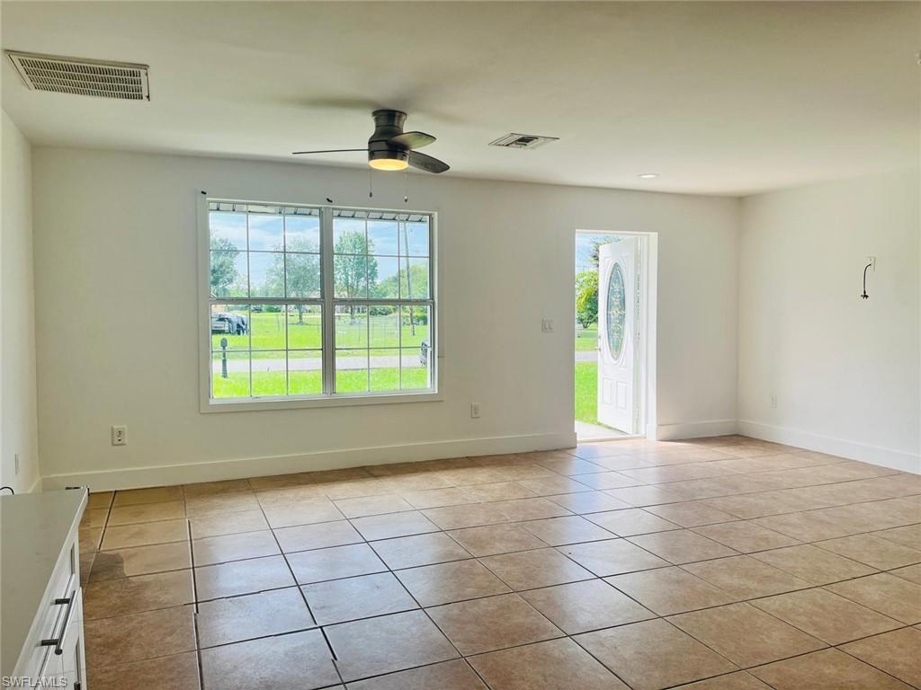 803 Monroe Dr Property Photo 3