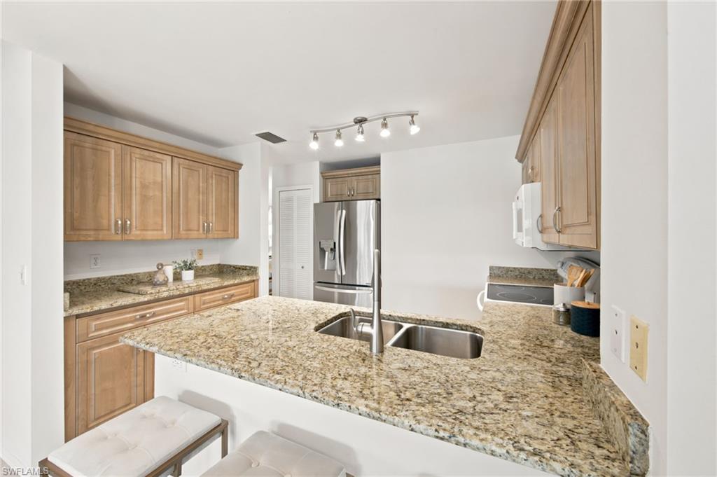 8291 Grand Palm Dr 2 Property Photo 22