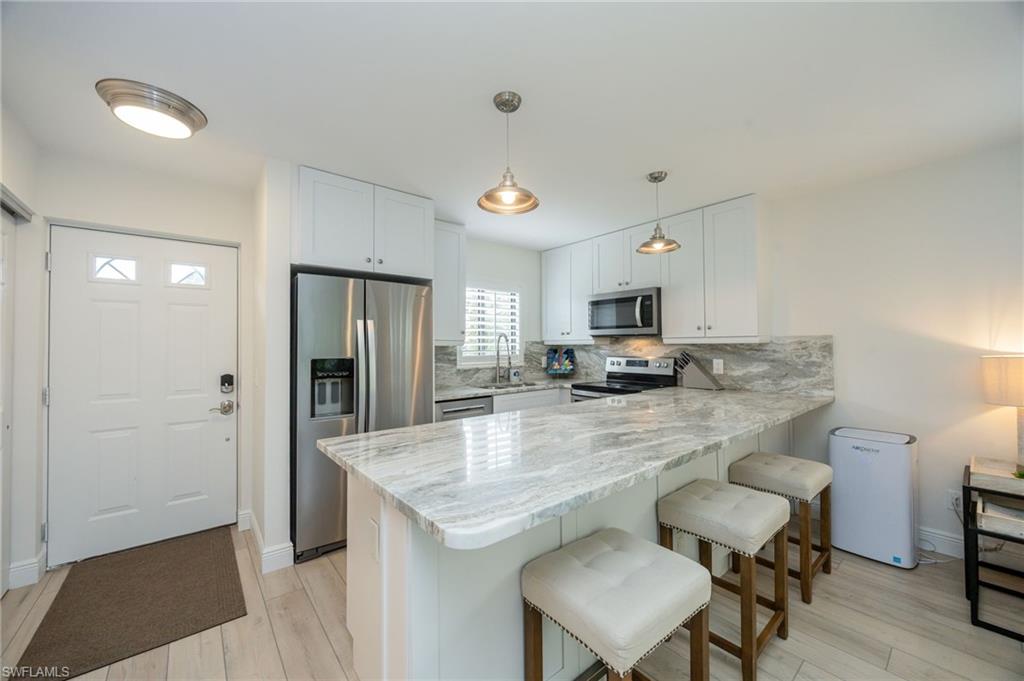 746 Eagle Creek Dr 101 Property Photo 6