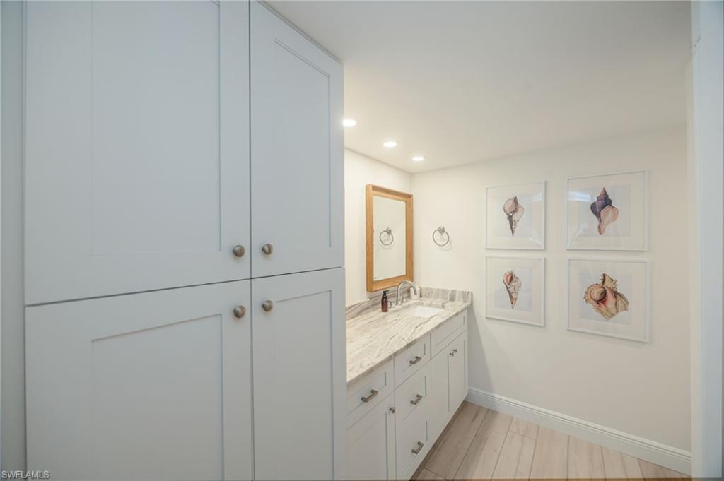 746 Eagle Creek Dr 101 Property Photo 13