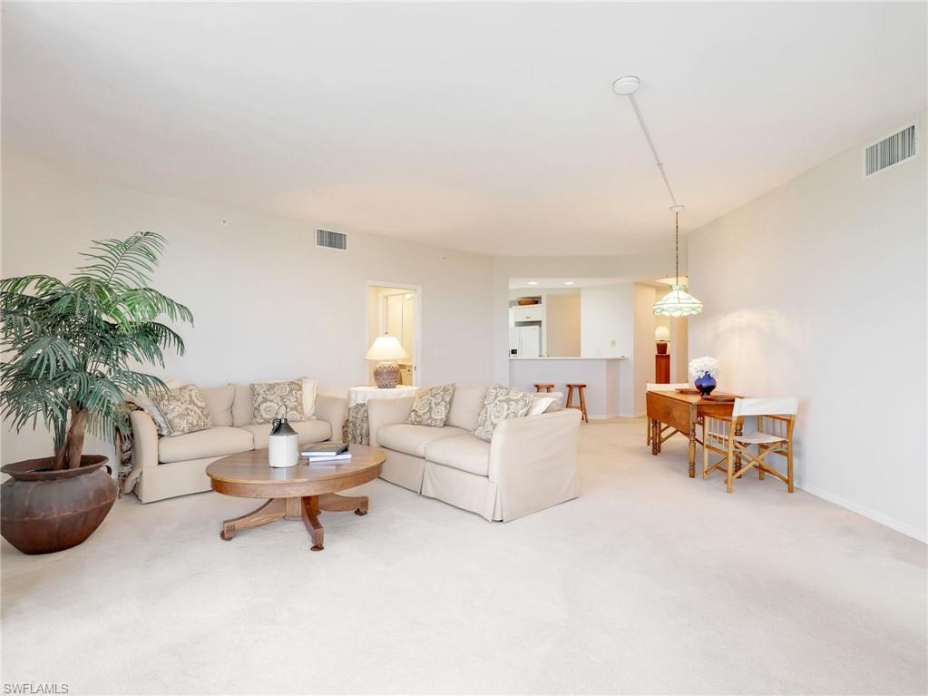 1001 Arbor Lake Dr 707 Property Photo 11