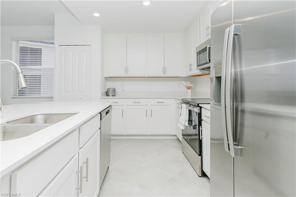 5527 Double Eagle Cir 3828 Property Photo 6