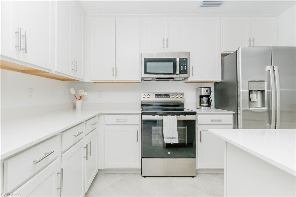 5527 Double Eagle Cir 3828 Property Photo 7