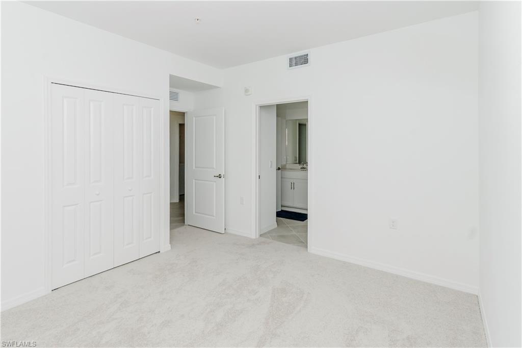 5527 Double Eagle Cir 3828 Property Photo 14