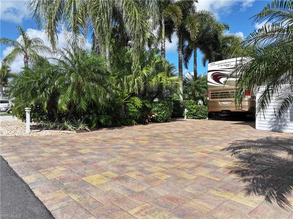 5958 Brightwood Dr Property Photo 6