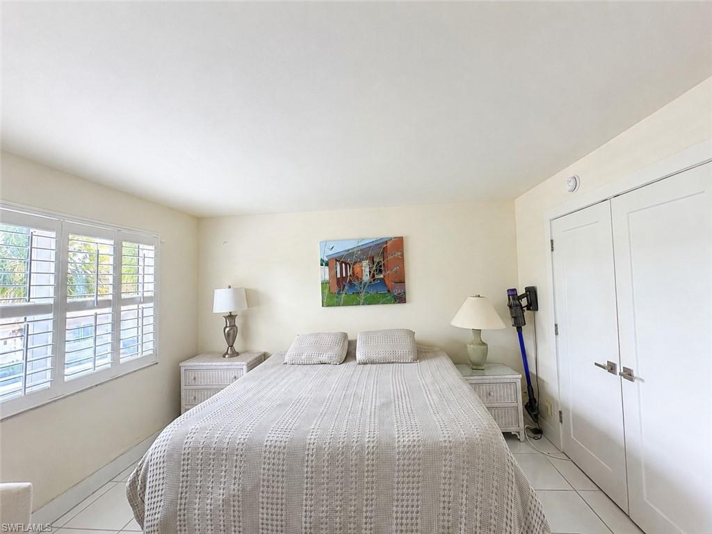 550 Broad Ave S 550 Property Photo 6