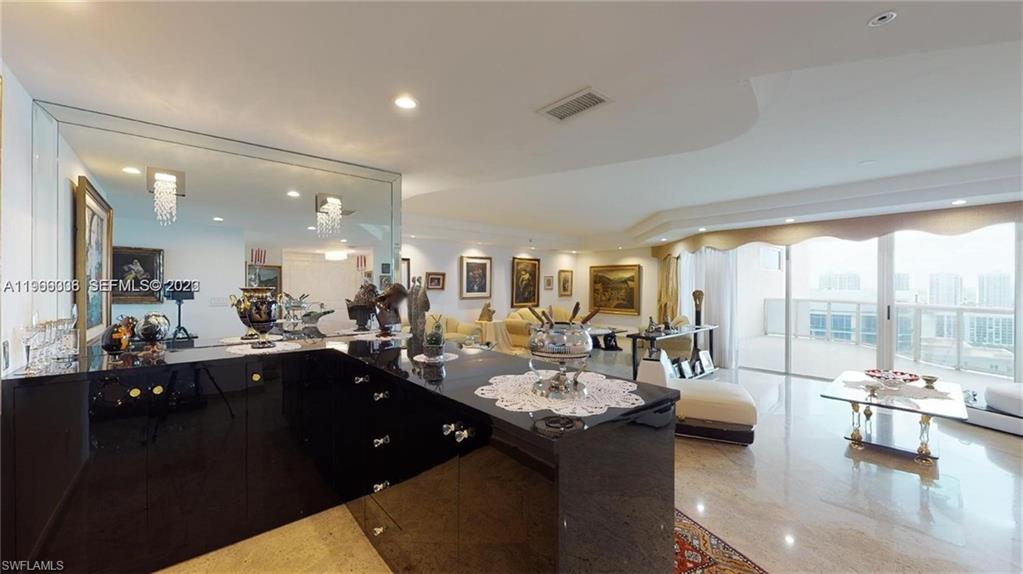 17555 Collins Ave Property Photo 4
