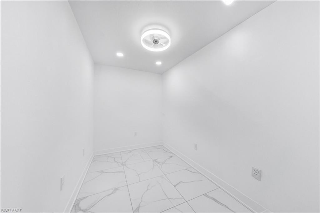5050 32nd Ave Sw Property Photo 11
