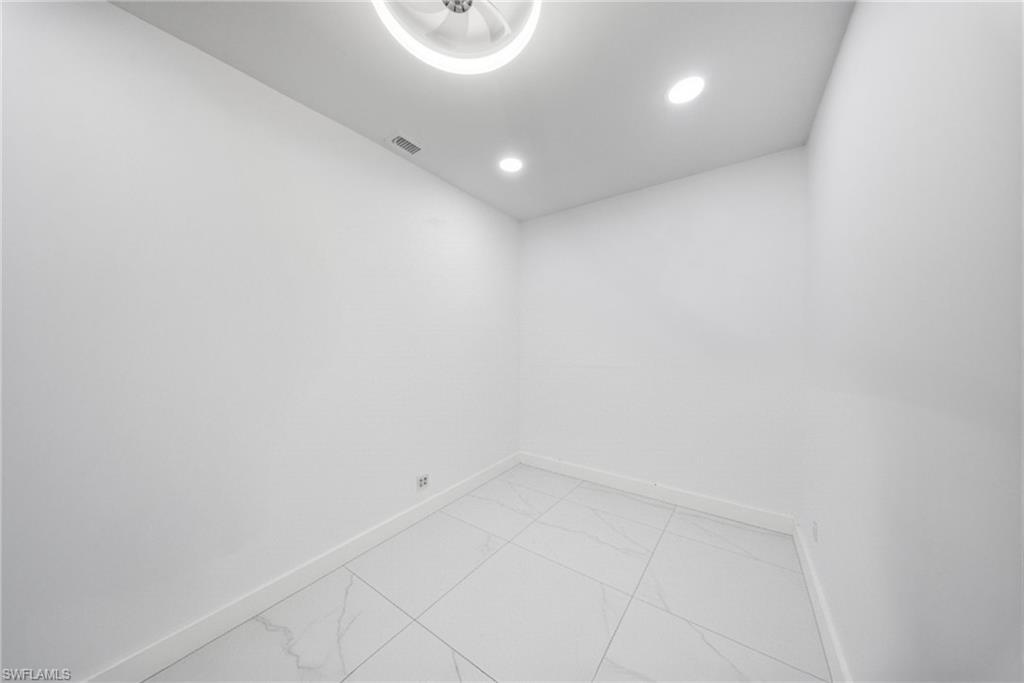 5050 32nd Ave Sw Property Photo 12
