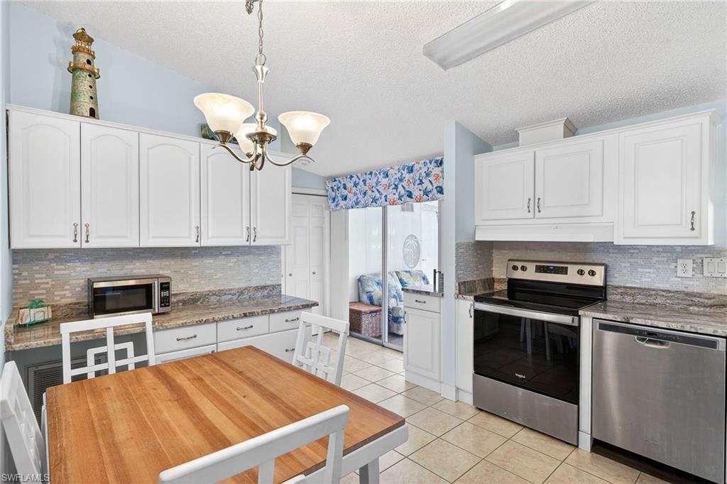 10390 Wales Loop Property Photo 8