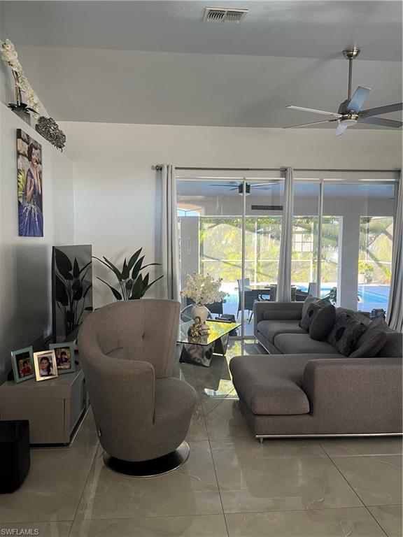 1805 17th Ter Property Photo 4