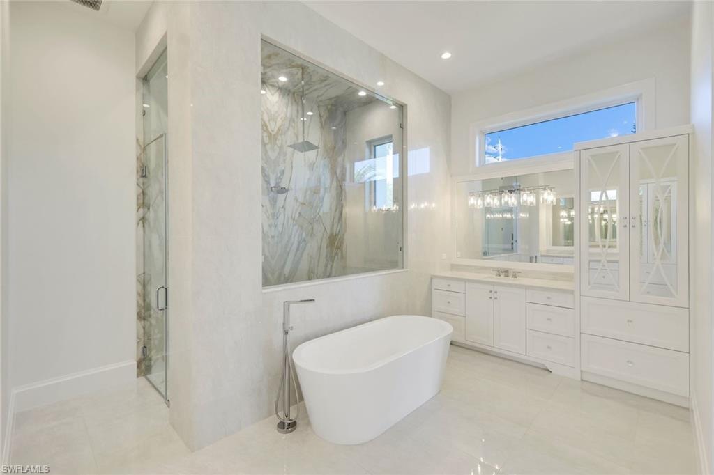 730 Harbour Dr Property Photo 25