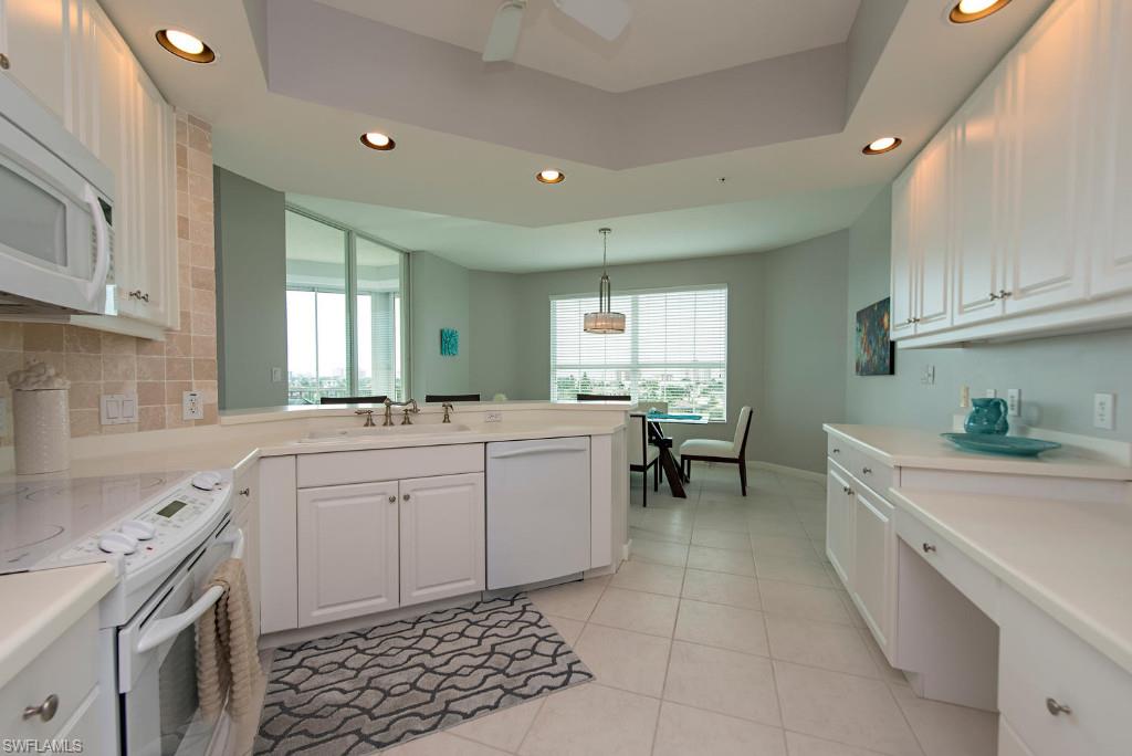300 Dunes Blvd 603 Property Photo 2