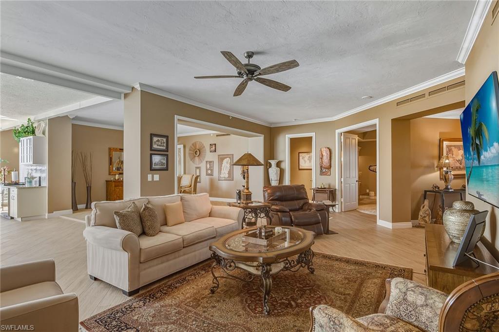 4000 Royal Marco Way 324 Property Photo 5