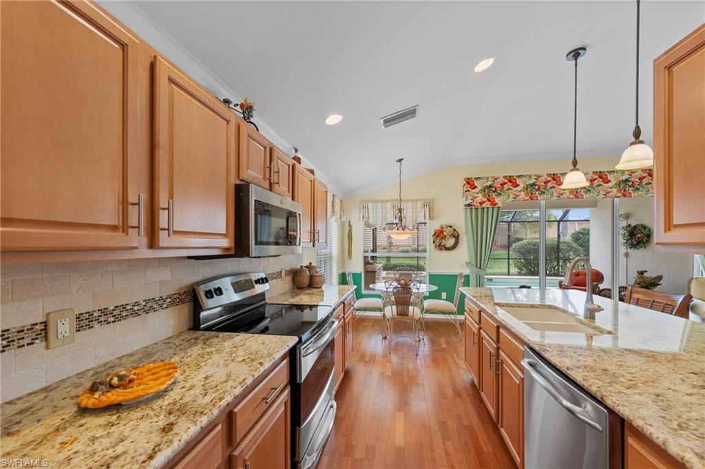 10035 Colonial Country Club Blvd Property Photo 21