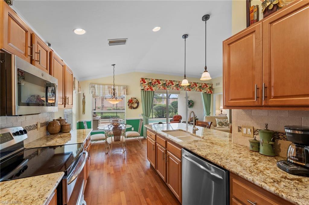 10035 Colonial Country Club Blvd Property Photo 22
