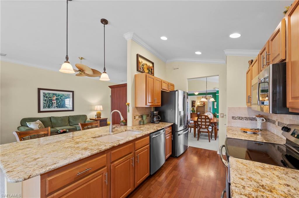 10035 Colonial Country Club Blvd Property Photo 23