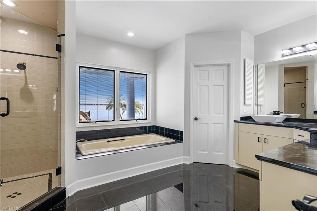 14988 Bonaire Cir Property Photo 17