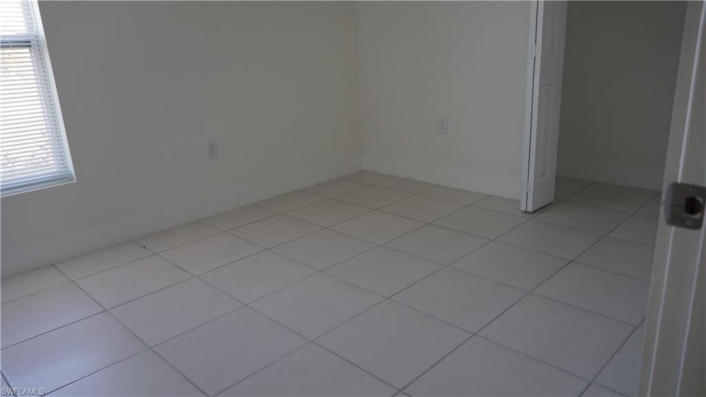 3918 40th Ter Property Photo 10