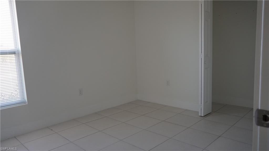3918 40th Ter Property Photo 11