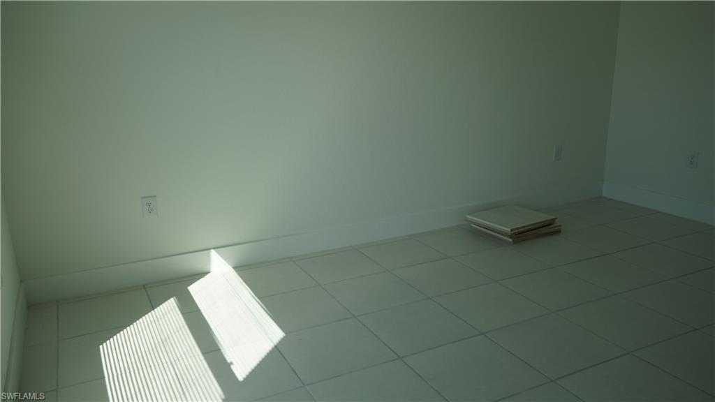 3918 40th Ter Property Photo 14