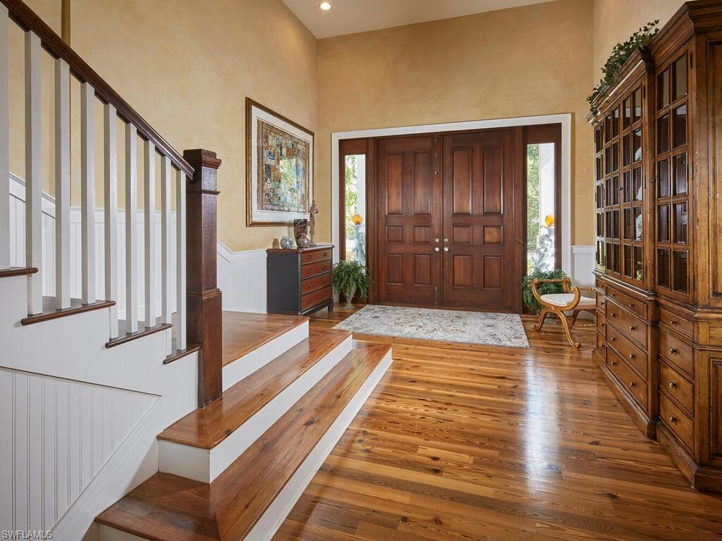 2750 Treasure Ln Property Photo 4