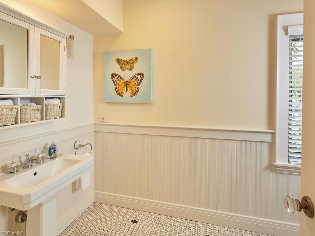 2750 Treasure Ln Property Photo 19