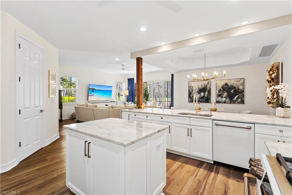2834 Tiburon Blvd E 101 Property Photo 2