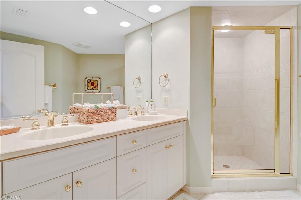 4041 Gulf Shore Blvd N Ph-7 Property Photo 24