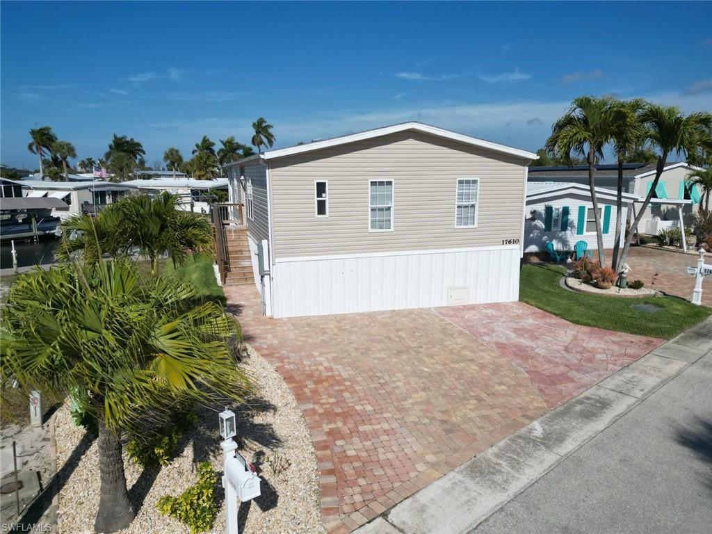 17610 Peppard Dr Property Photo 4