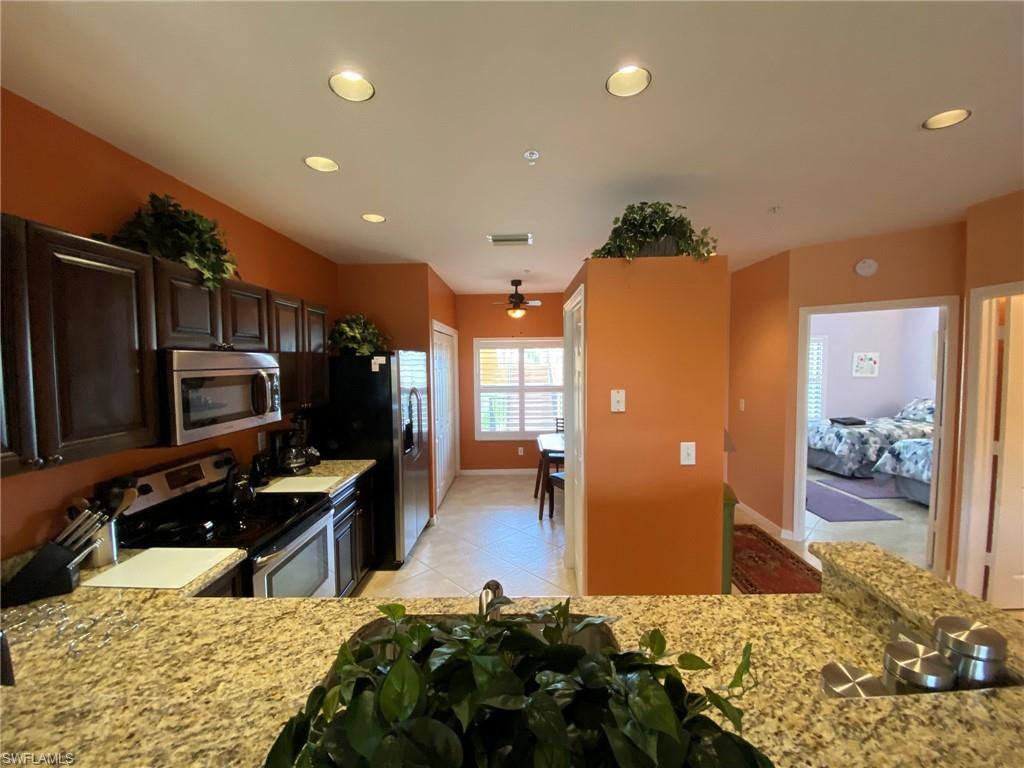 230 Vintage Cir A-404 Property Photo 3