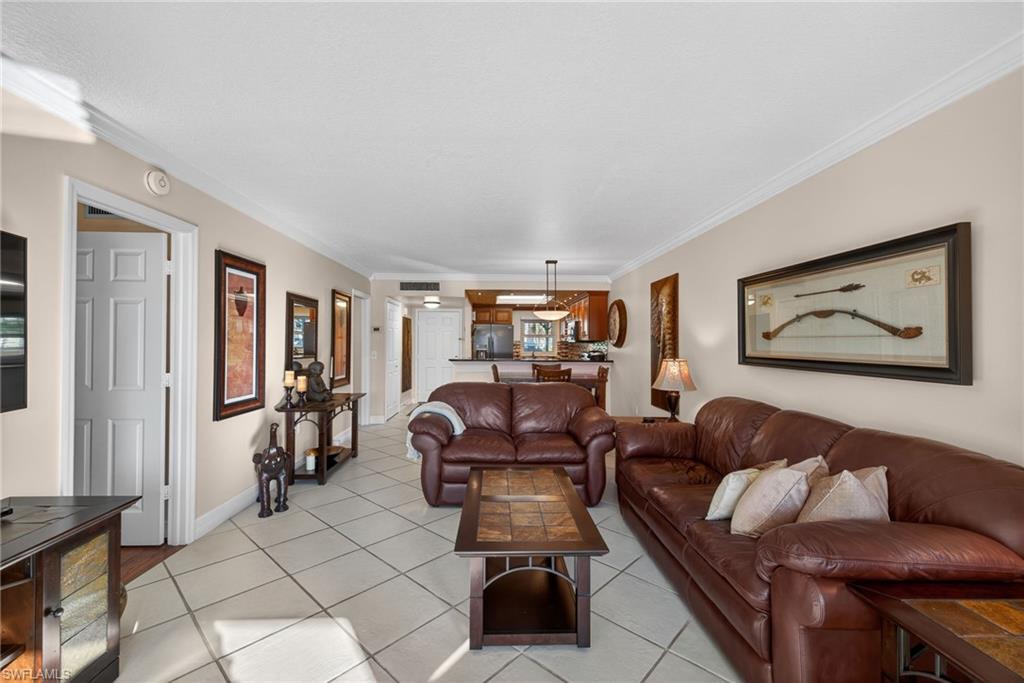 201 Quail Forest Blvd # 109 Property Photo 6
