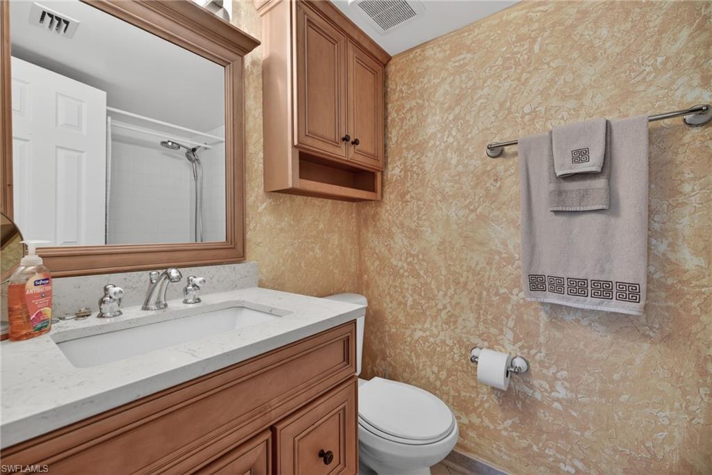 201 Quail Forest Blvd # 109 Property Photo 13