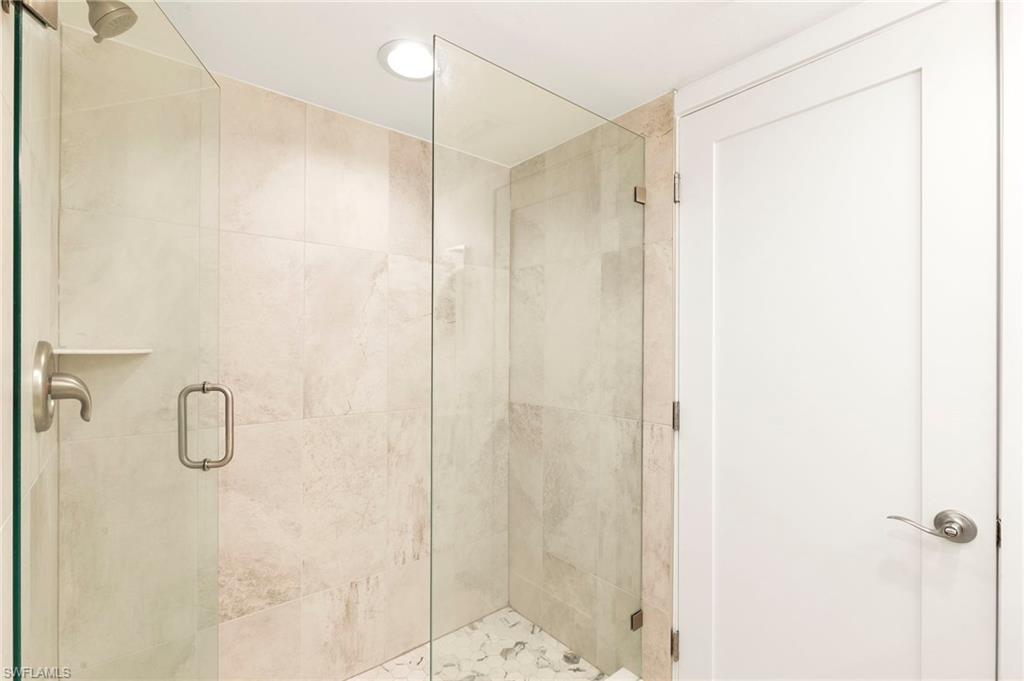 1215 Edington Pl O-1&2w Property Photo 18