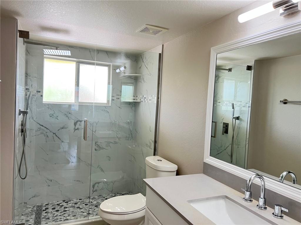8294 Key Royal Cir 1633 Property Photo 5