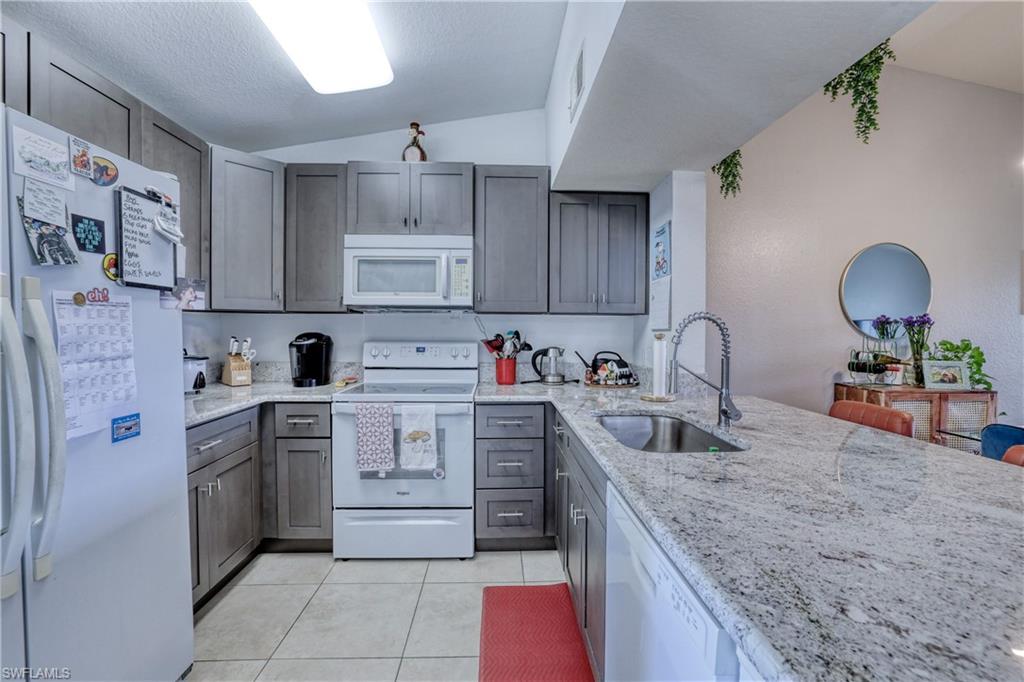 8294 Key Royal Cir 1633 Property Photo 10