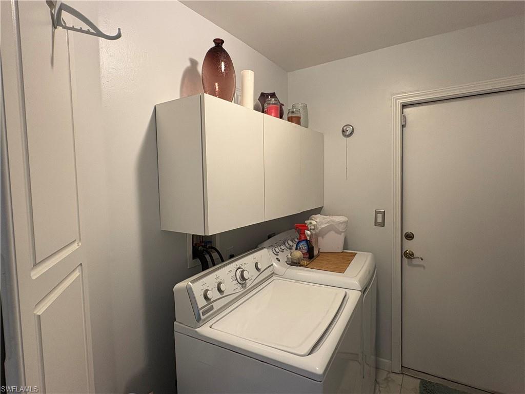 2500 Lee St Property Photo 18