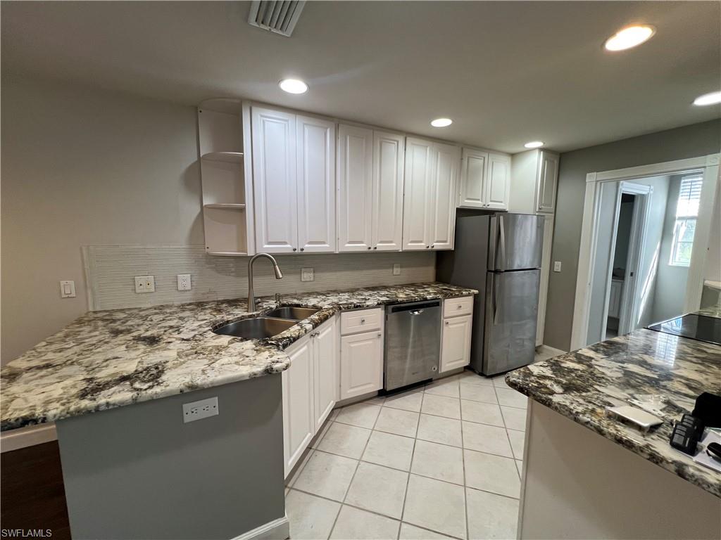 5365 Cove Cir 125 Property Photo 19