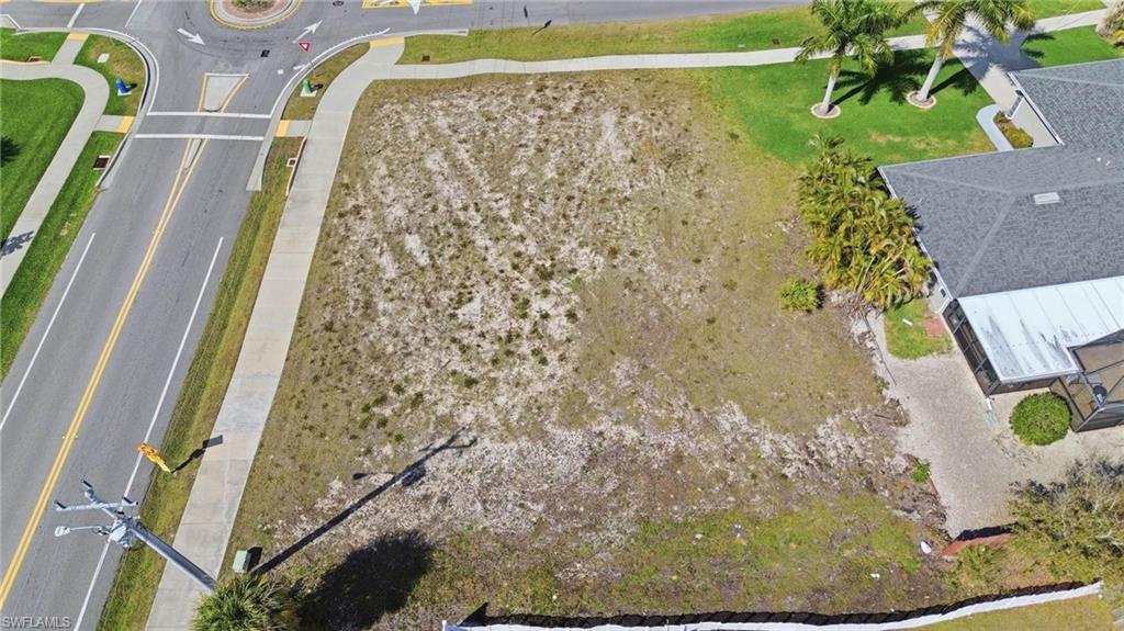 1201 6th Ave Property Photo 12