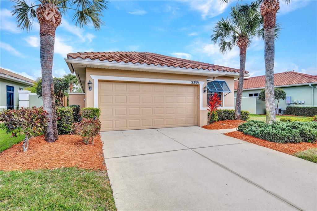 9359 Trieste Dr Property Photo 3