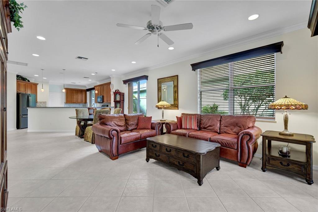 9359 Trieste Dr Property Photo 4