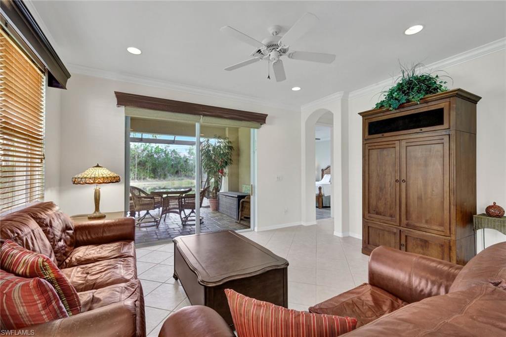 9359 Trieste Dr Property Photo 6