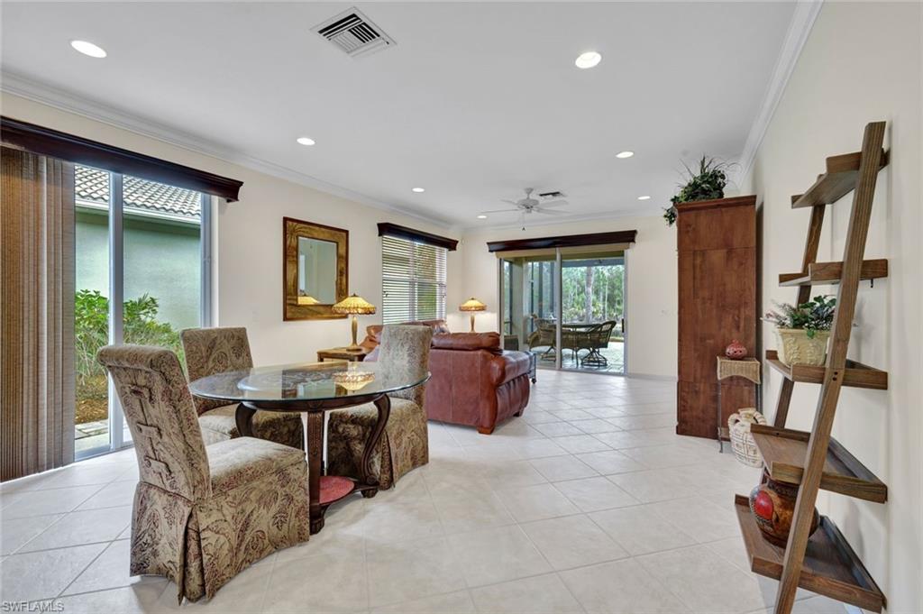 9359 Trieste Dr Property Photo 13